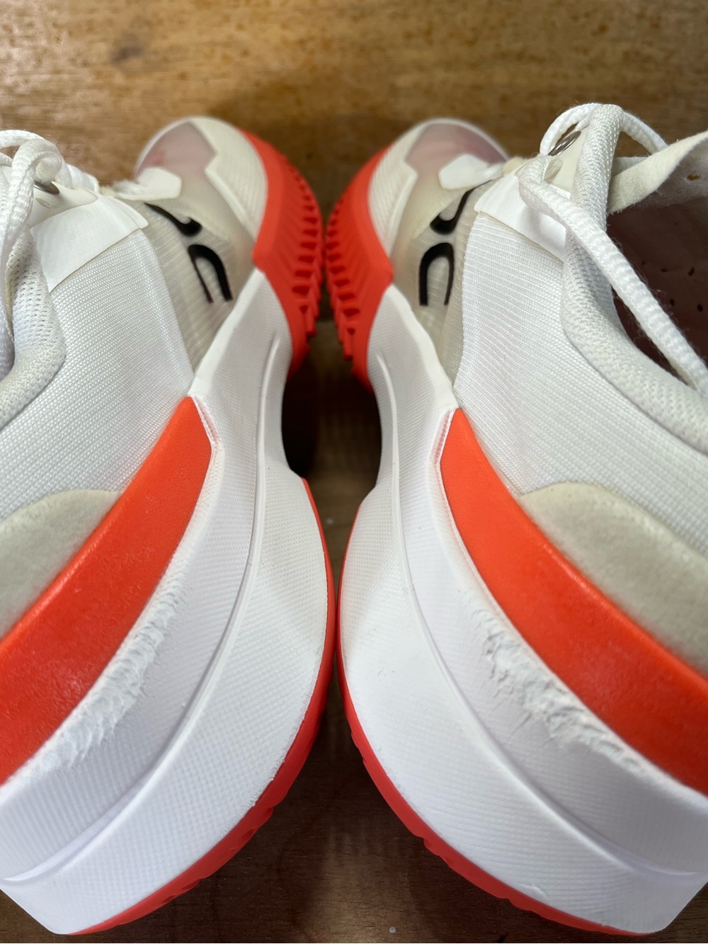 On Cloud The Roger Pro 2 Clay Womens Size 9 Tennis Shoes Sneakers White Orange - Picture 7 of 13